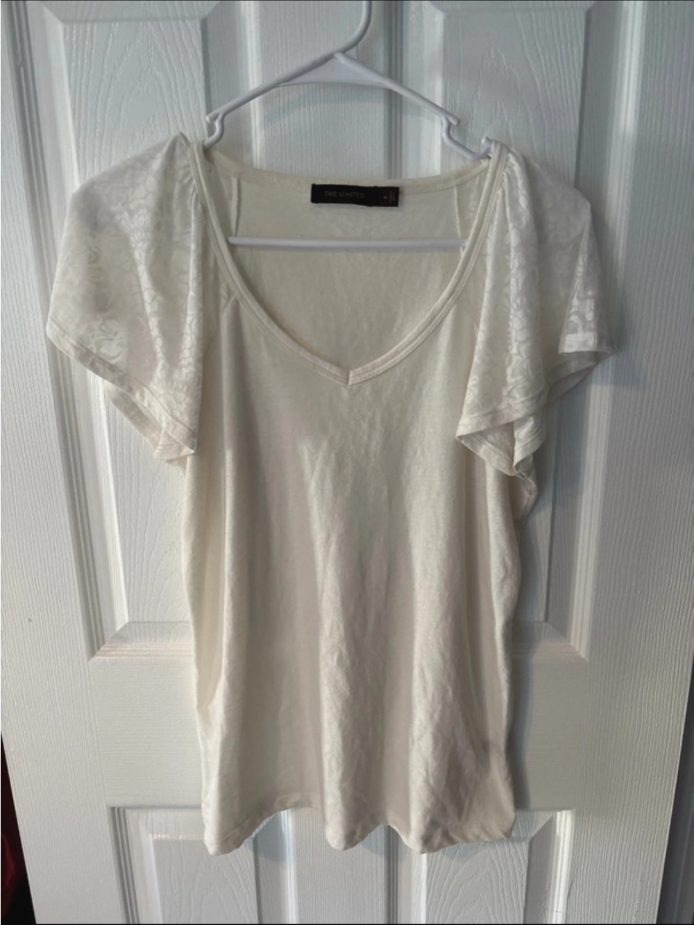 The Limited Womens Cream V-Neck Flutter Sleeve Top